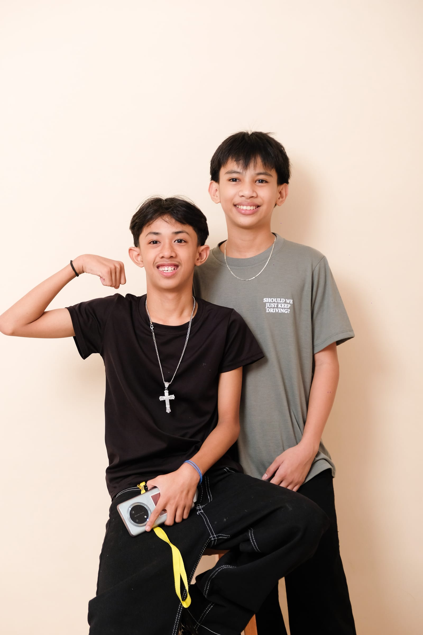 Student Duo - Photo 2